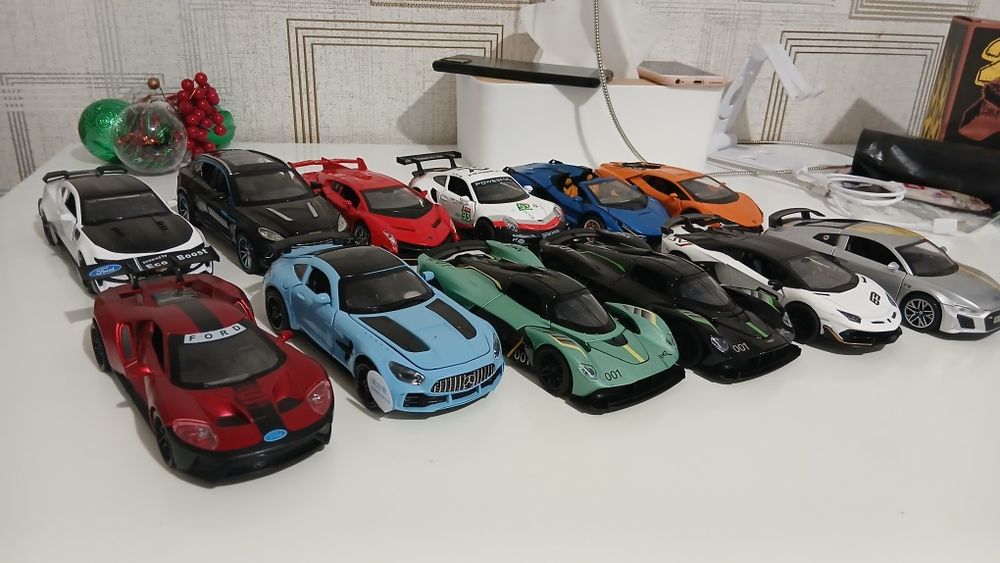 Моделі машин 1:32