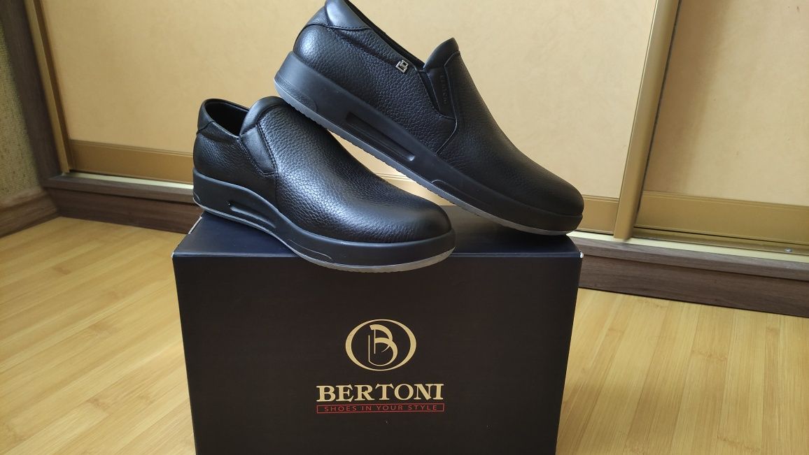 Туфлі (полуботинки) Bertoni
