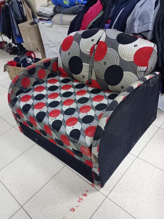 Продам диван в справному стані