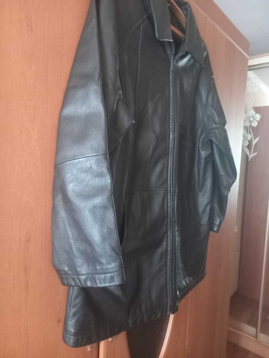 Шкіряна чоловіча куртка, торг