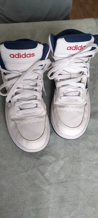 Buty Adidas dla chłopca w bardzo dobrym stanie