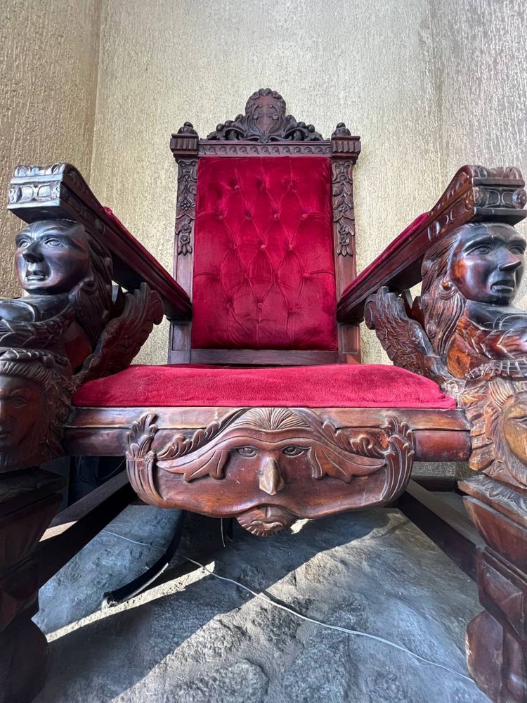 Антуражное кресло трон ручная работа