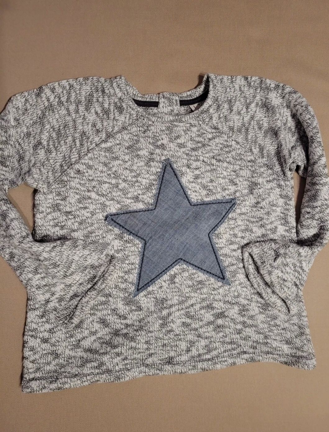 Sweterek z gwiazdą
