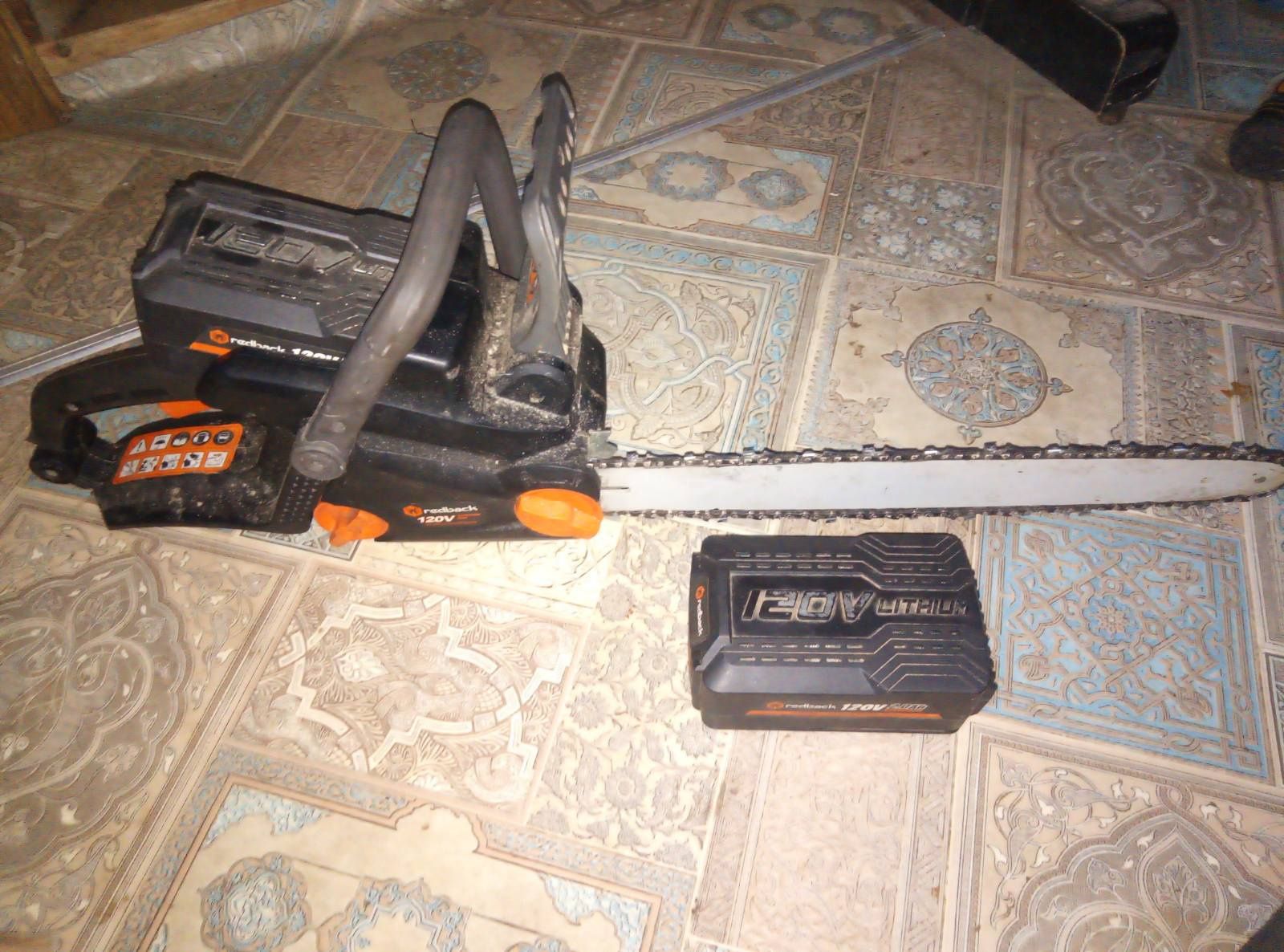 Пила акумуляторна 120V