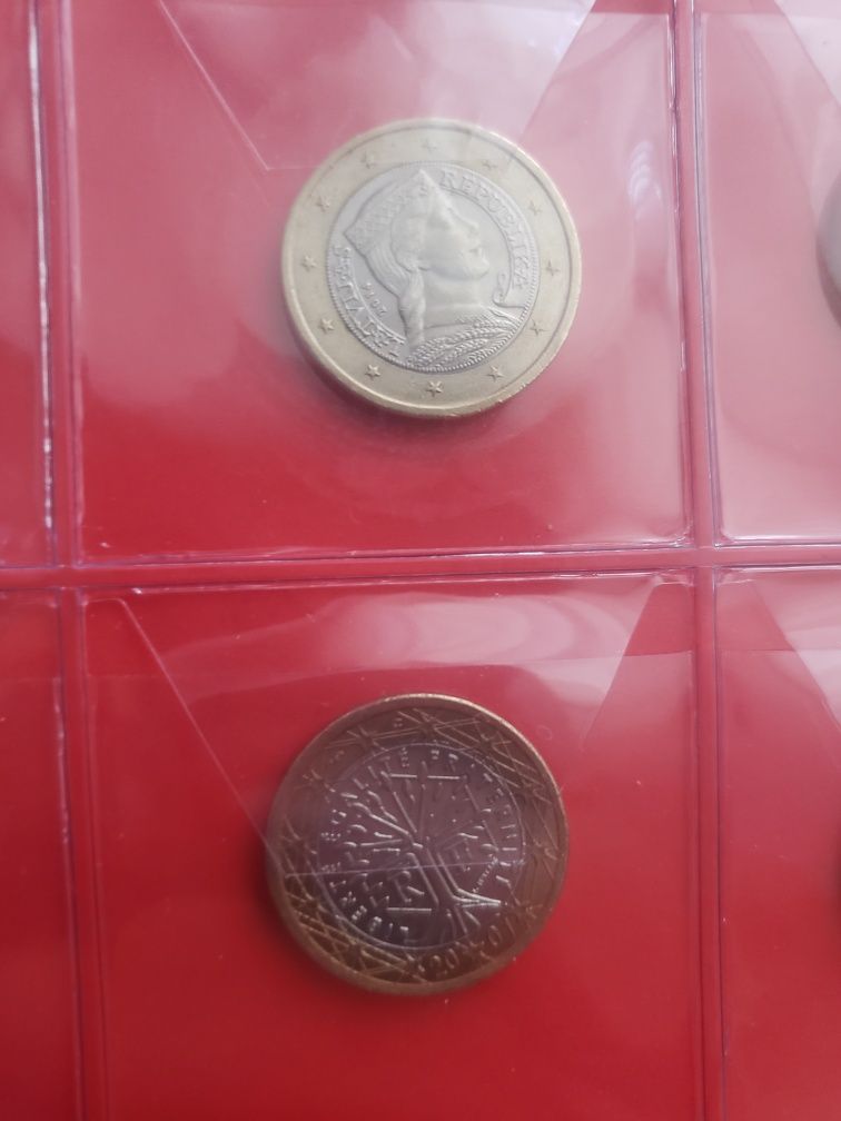 Монети один Євро