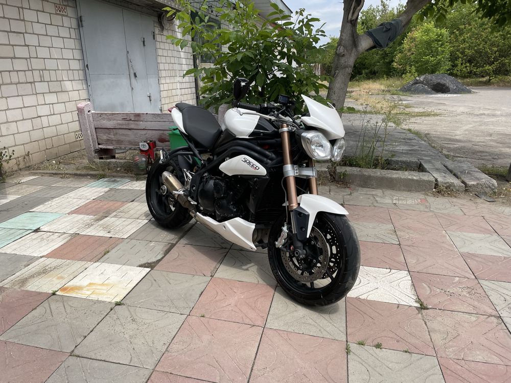 Triumph Speed Triple 1050