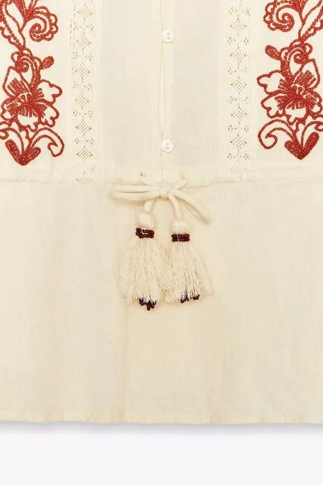 Блуза з вишивкою Zara, вишиванка розмір M/38-L
