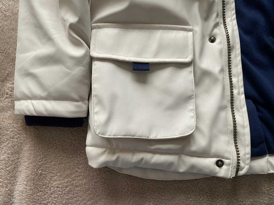 Casaco com capuz impermeável da Zippy