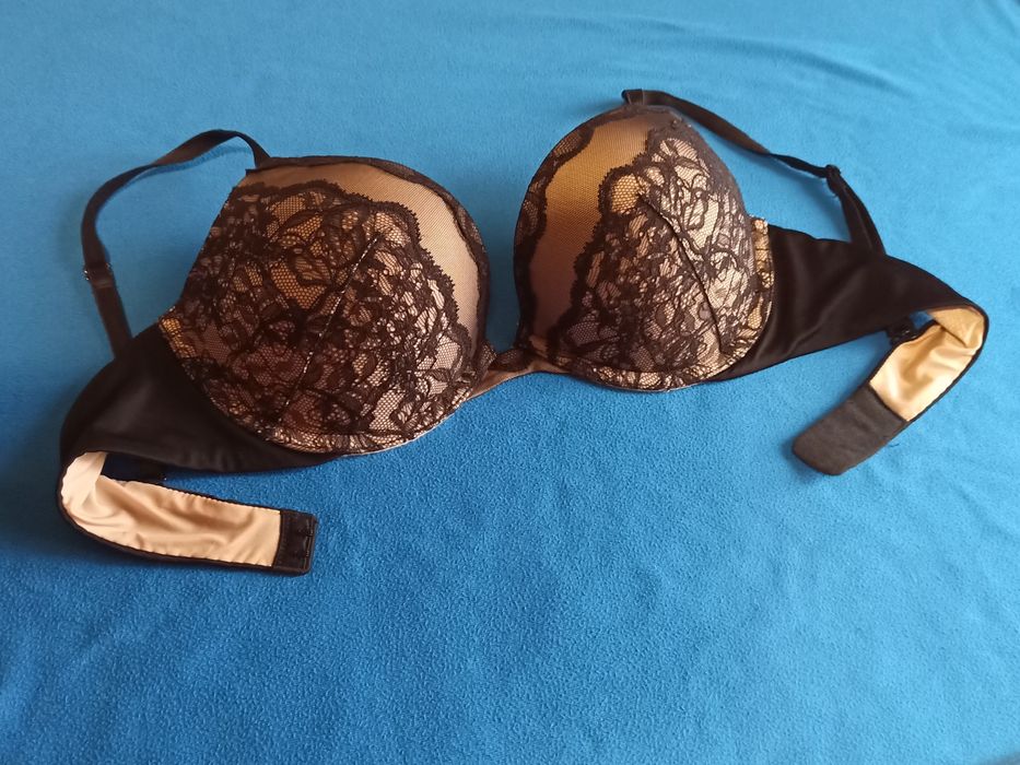 Бюстгальтер красивий, великий пушап. Victoria secret 36/b