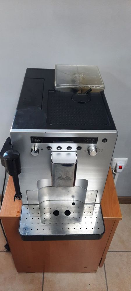 Кофемашина Melitta caffeo bistro