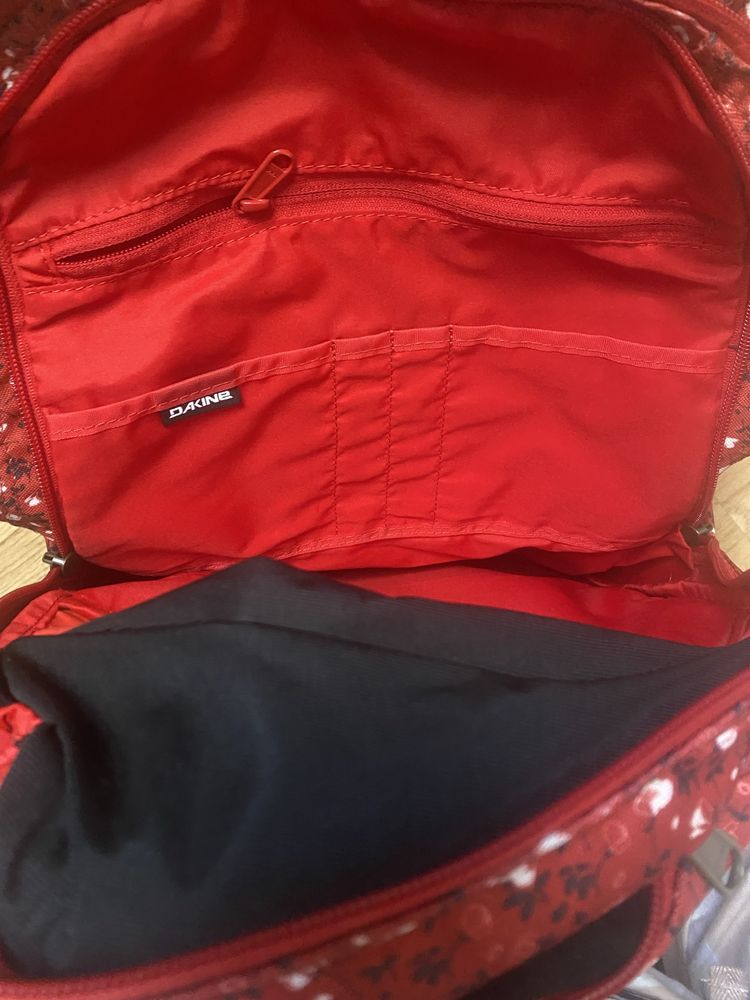 Mochila e estojo Dakine
