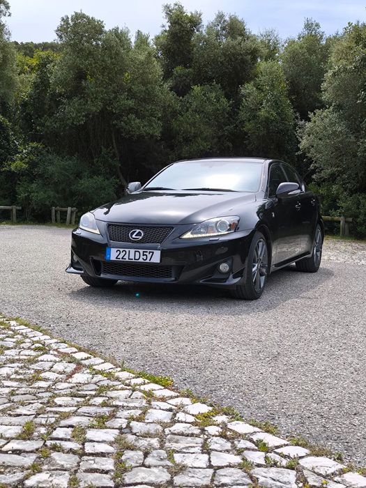 Lexus IS 200