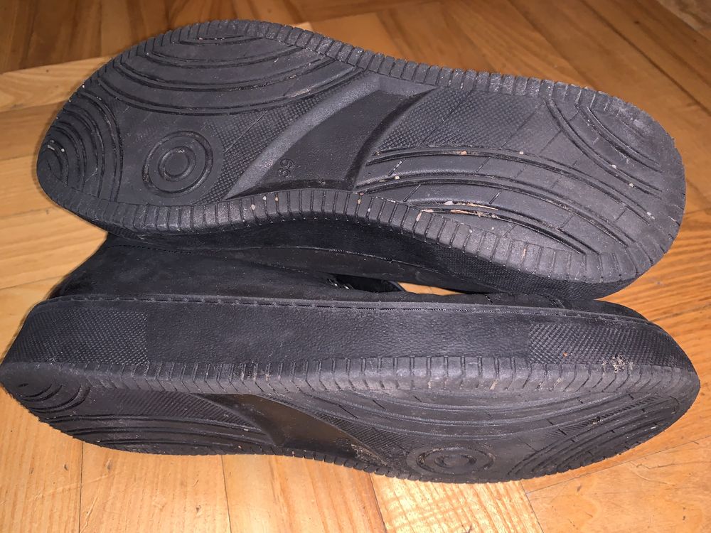 Buty ze skóry naturalnej rozm 39