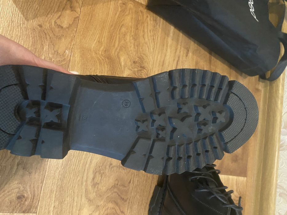 Зимові чоботи 39 розмір