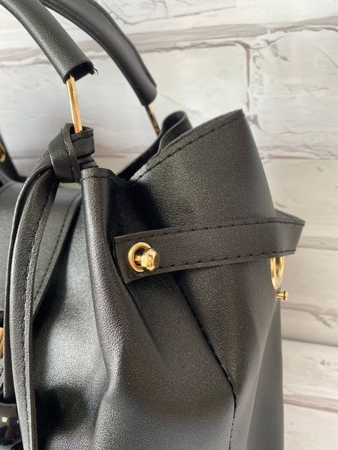 Сумка 3 в 1 дуже зручна. Якісна.