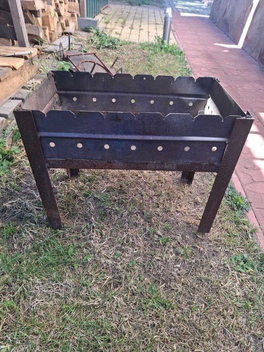 Металевий мангал