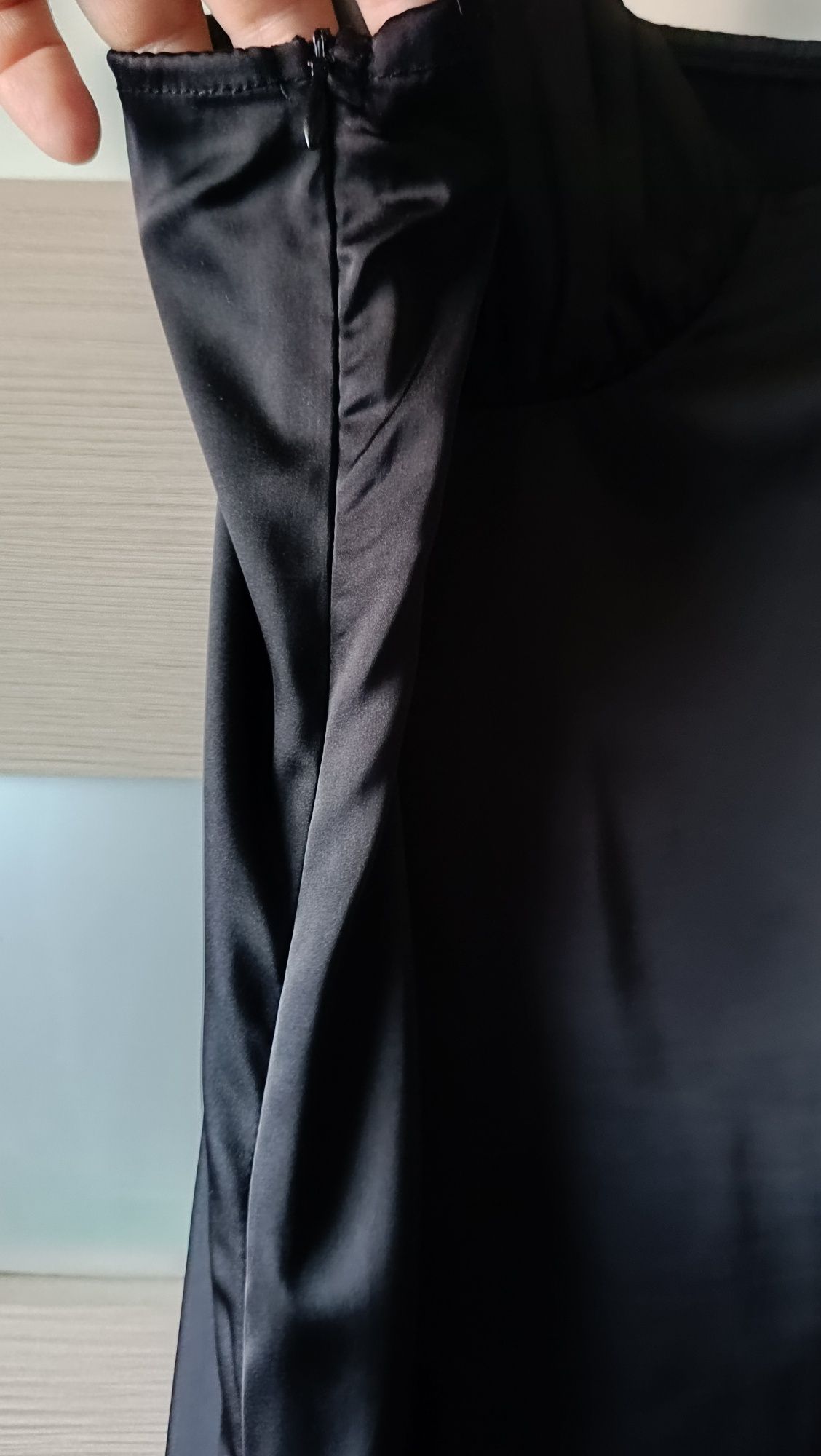 Satynowa maxi  czarna sukienka na ramiączkach L 40 shein