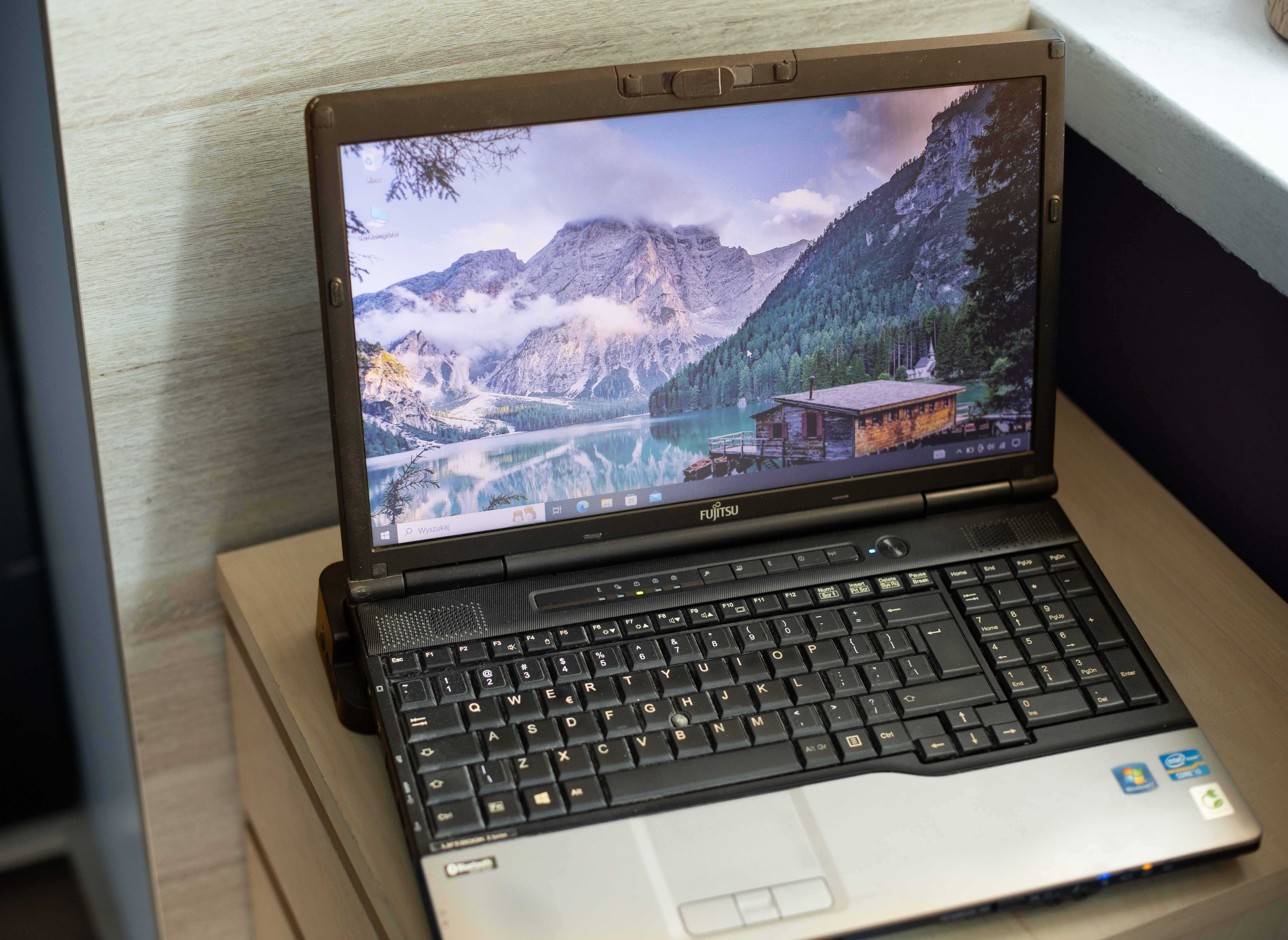 Super Laptop Fujitsu Lifebook E752. B db. stan