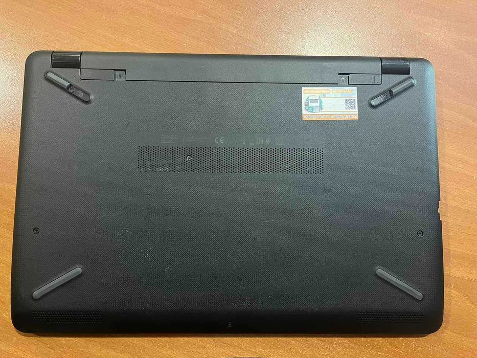 Ноутбук HP 15-bs507ur 120 Гб SSD;500Gb,i3 6006U, 8Гб DDR4,Radeon 520