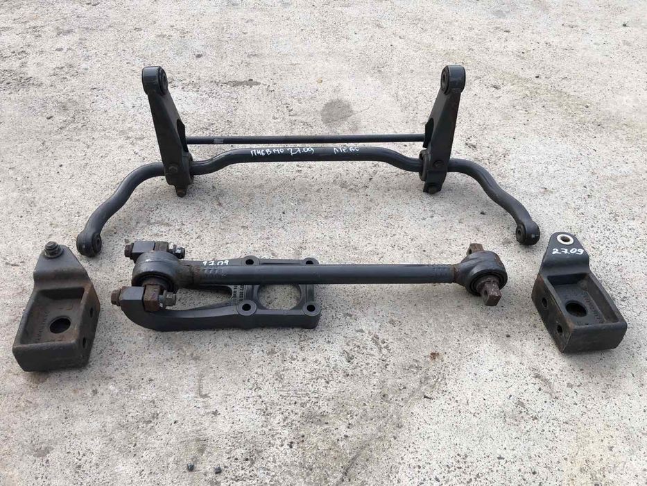 Стабілізатор реактивна тяга бугеля на міст Атего Atego 815, 817, 822