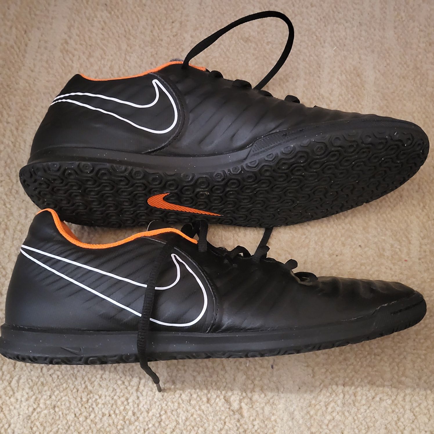 Nike Tiempo LegendX, halówki, rozm. 44, wkładka 27,5 cm