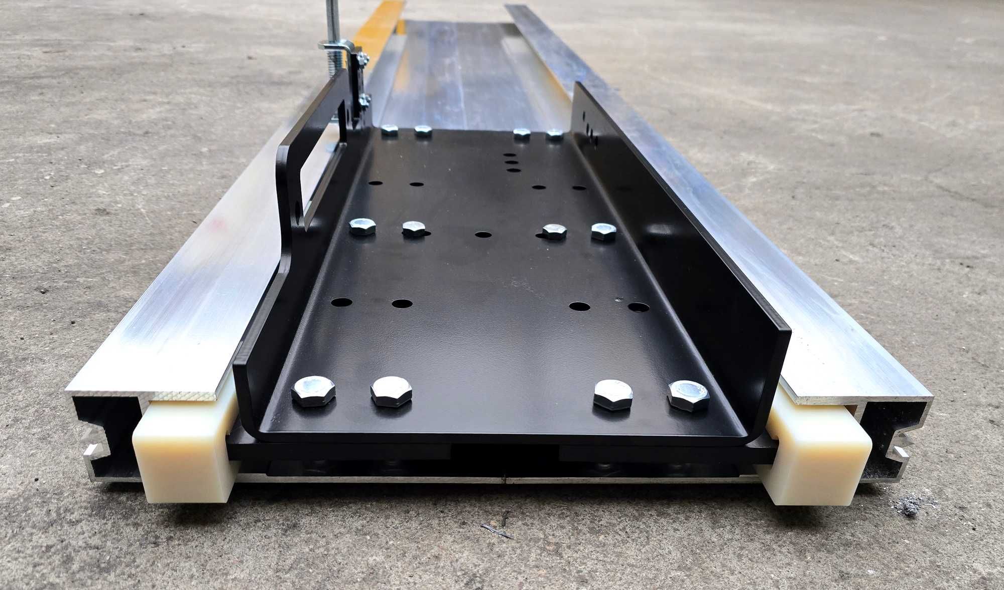 Wózek pod wyciągarkę 20000 LBS 9,1t. 6-ślizgów z prowadnicą alu 2100mm