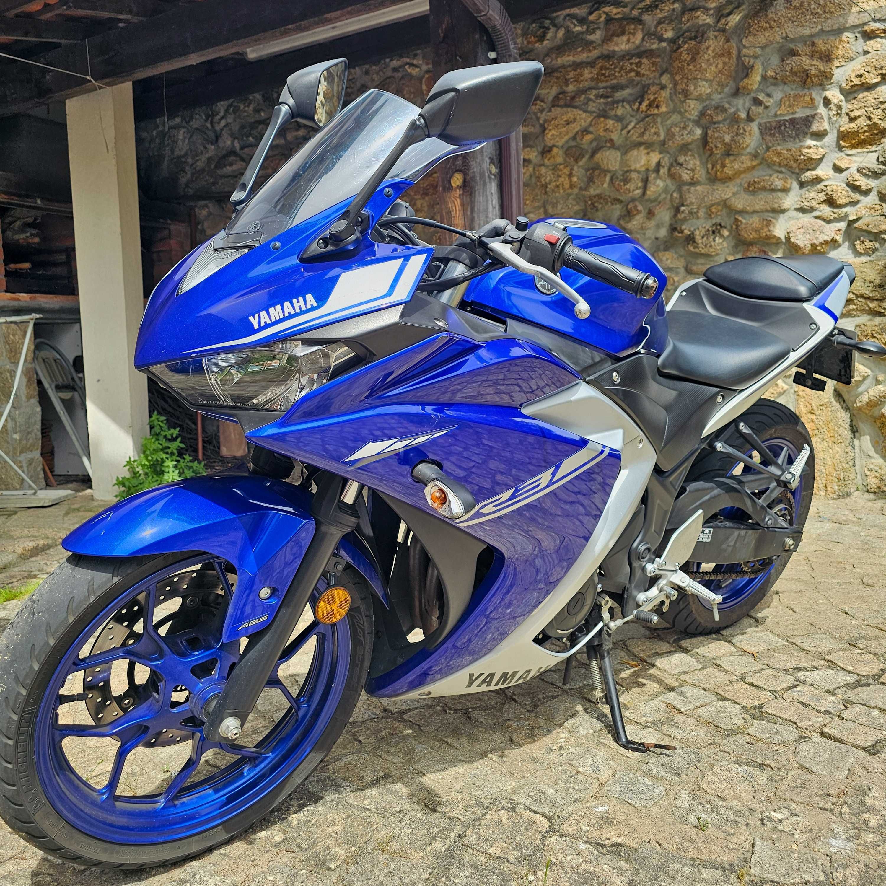 Yamaha YZF-R3 2018 –  Só 13.887 km | Extras Incluídos