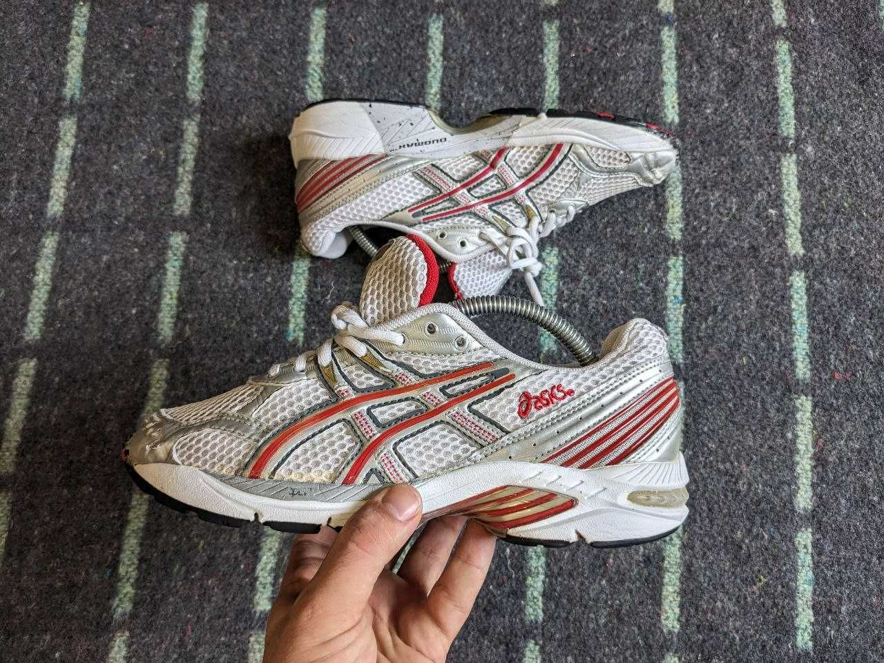 Кроссовки Asics Gel женские оригинал 37 р.