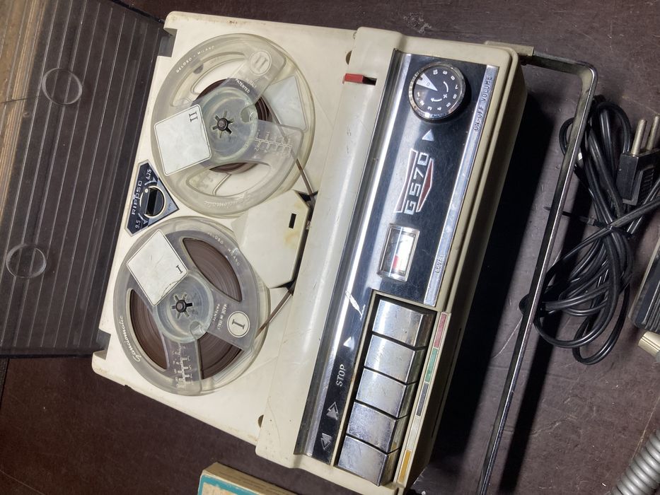 Magnetofon szpulowy Geloso G570 oldschool mikrofon