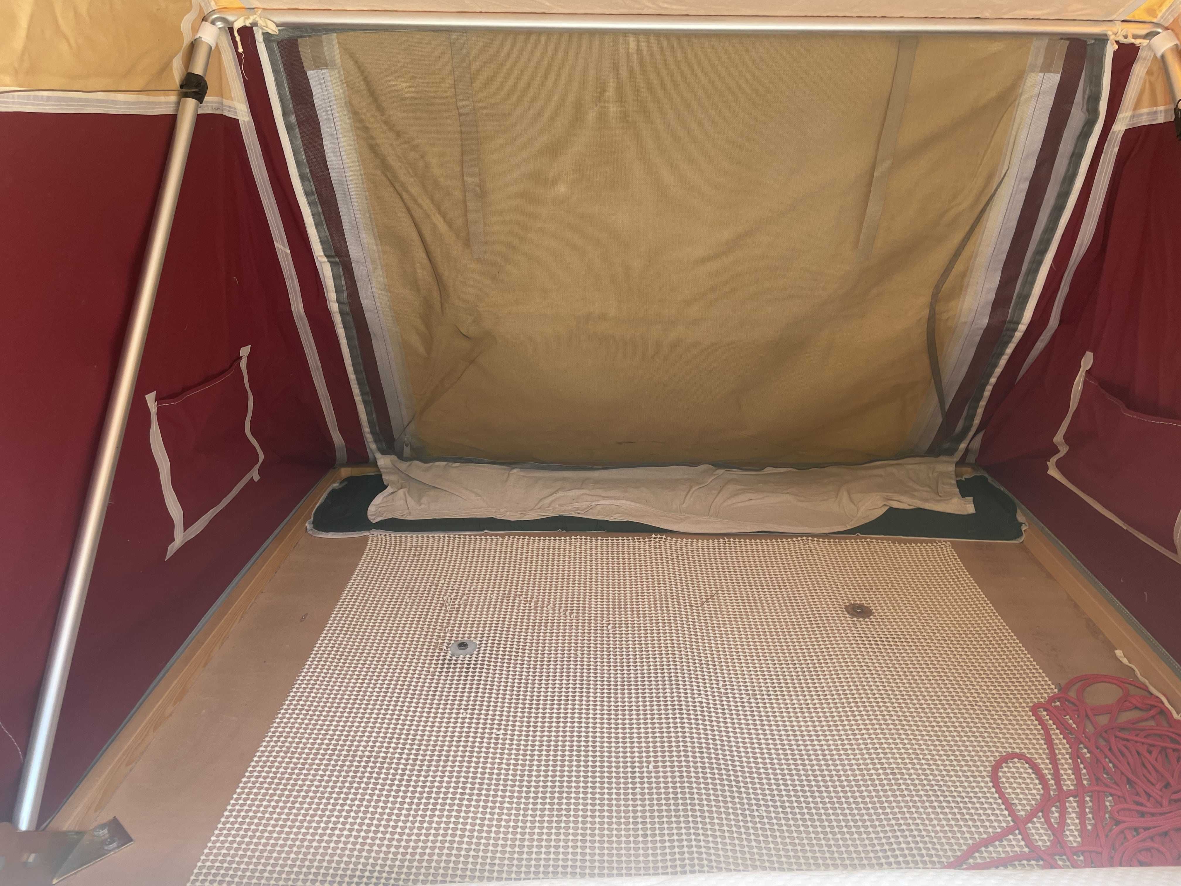 Namiot dachowy Beduin Comfort 130x220 cm, stan jak nowy