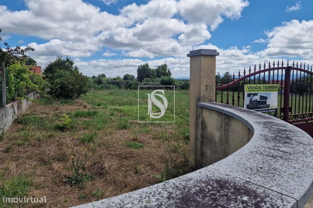 Terreno rústico em Mouraz com 2520m2