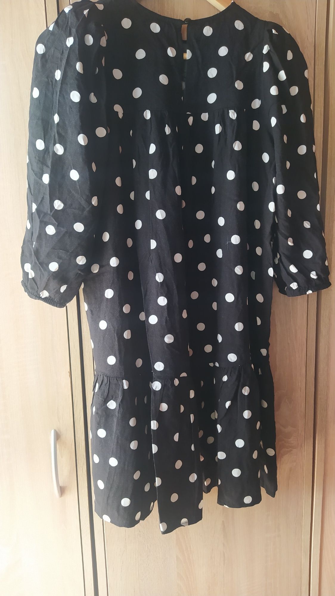Sukienka czarna w białe grochy Primark 38-40