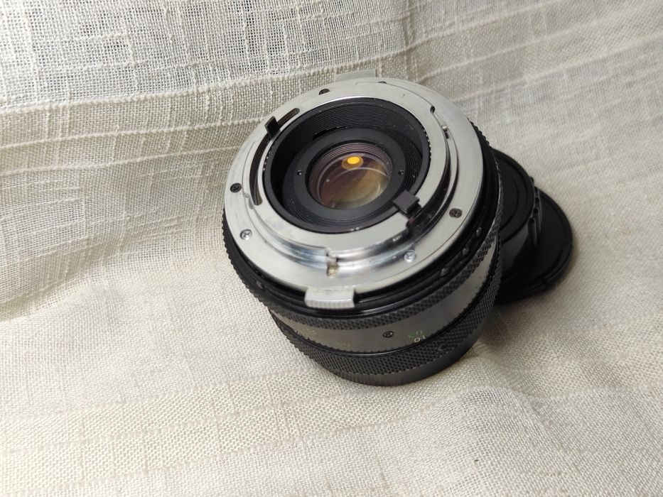 Об'єктив ширококутний Sigma 28/2.8( Olympus OM)