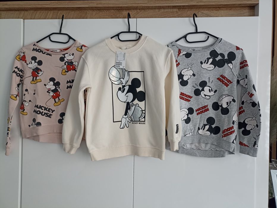 Bluzy z motywem mickey mouse h&m 3 szt roz.134