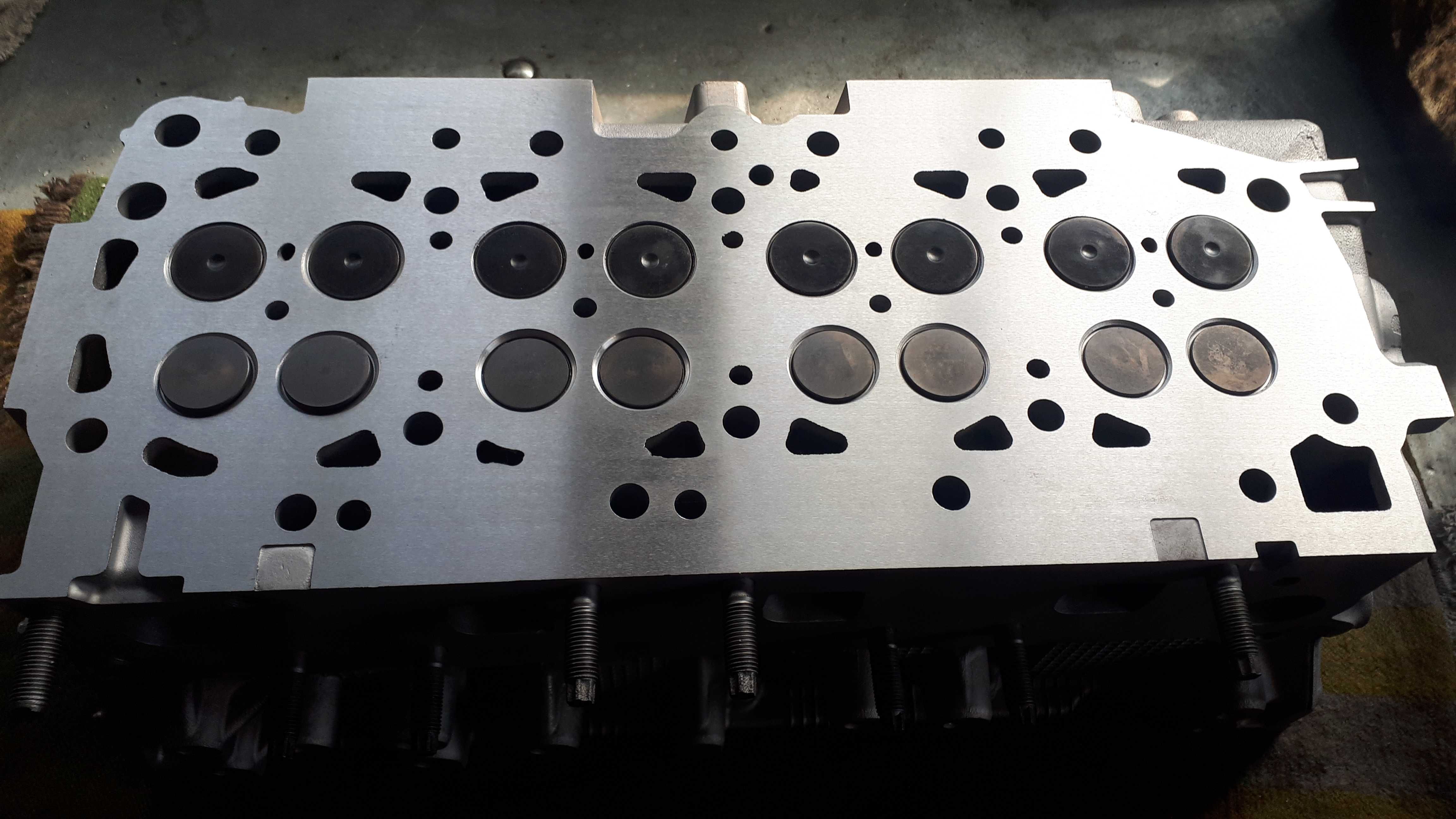 głowica NISSAN 5x0 2l 2.5 dci 2.0 dci 2.2 dci dxi