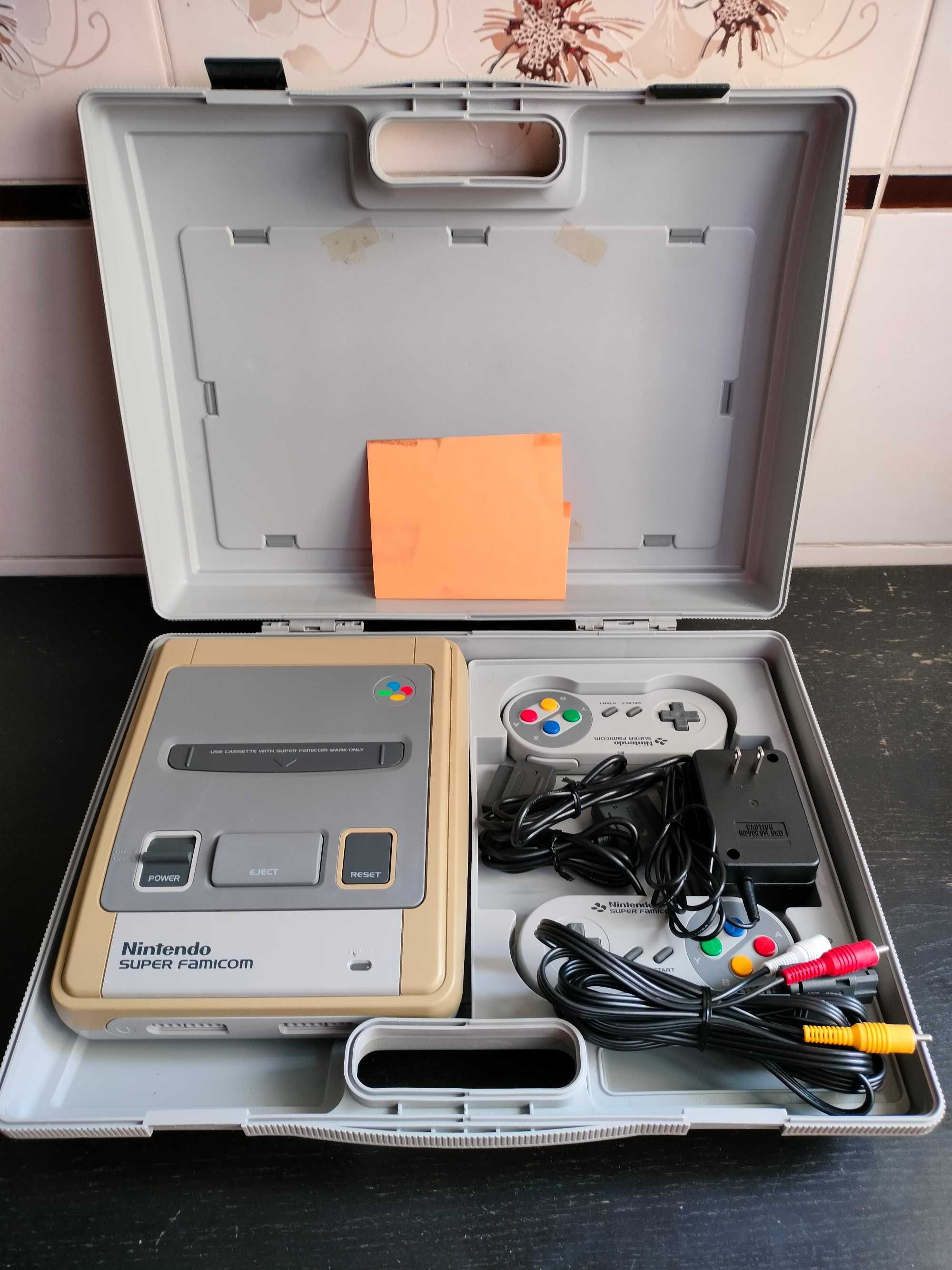 Walizka z Super Famicom SNES