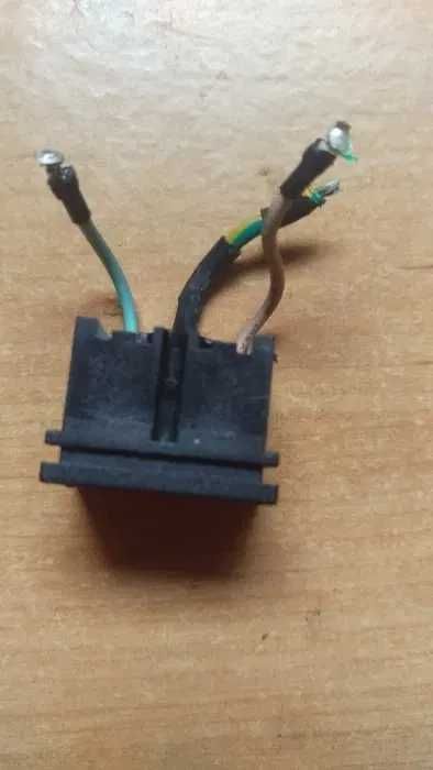 Cabo Power (2 e 3 encaixes) + encaixe 3 pins