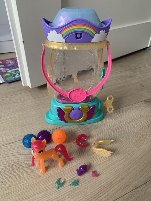 Pony magiczna latarnia z akcesoriami