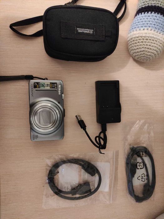 Nikon Coolpix s9300 GPS 16 Mega-pixels 18x Zoom