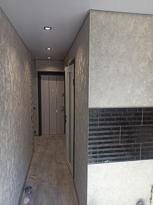 Шпаклёвка стен.  Обои.