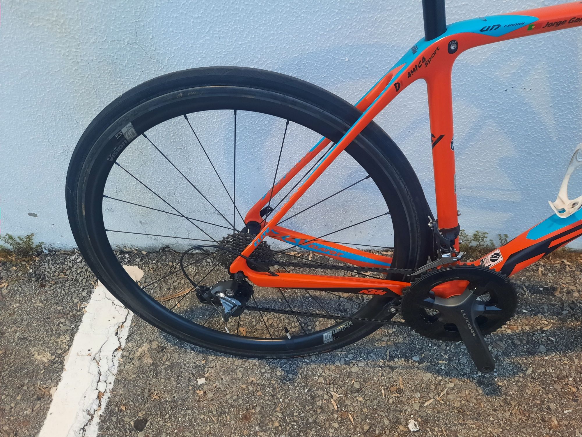 Ktm de carbono ultegra  11v e rodas carbono