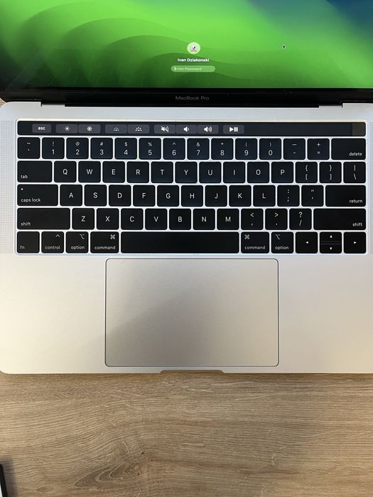 MacBook pro 2019 i5