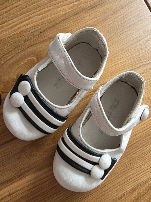 Buciki dla lalki biało-czarne duże