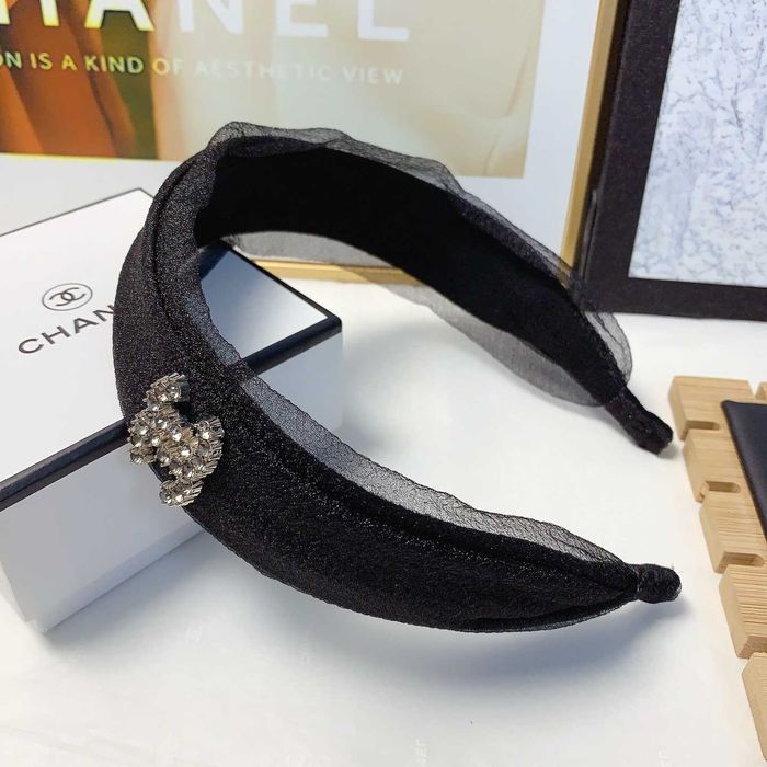 Opaska na głowę Chanel, spinaczka do włosów