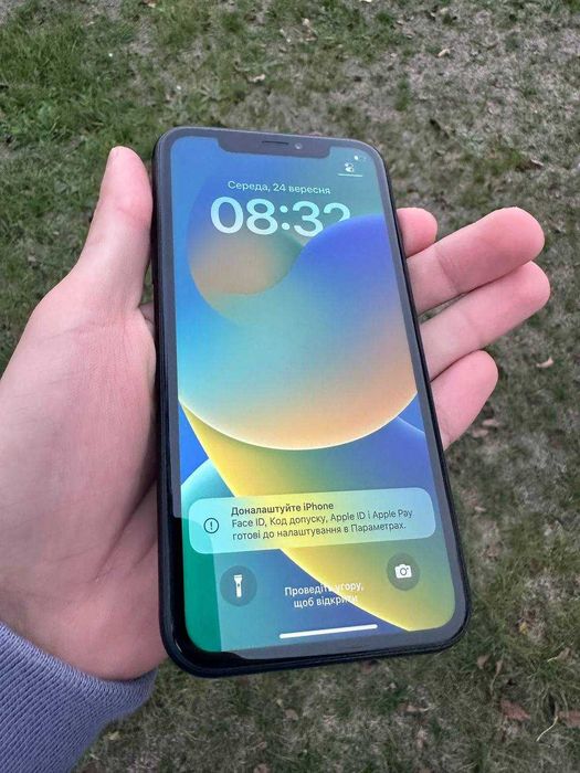 Продам iPhone XR 64