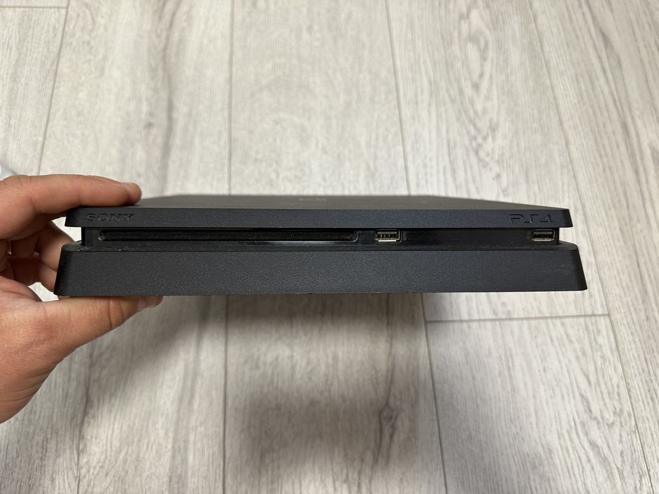 Ps 4 slim 500gb. 2 джостіка