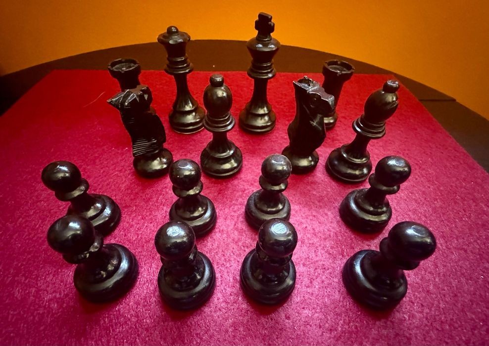 Peças de xadrez Staunton com caixa