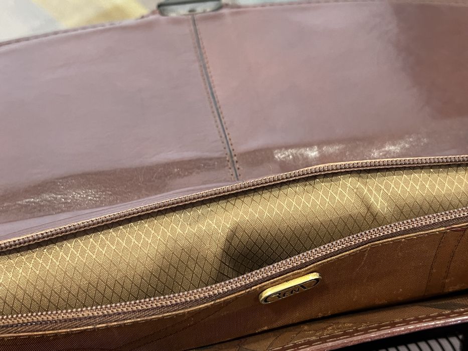 Pasta em pele diolomata