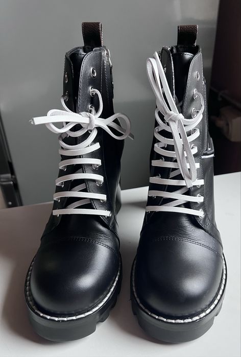 Ботільони louis vuitton 39 very good condition