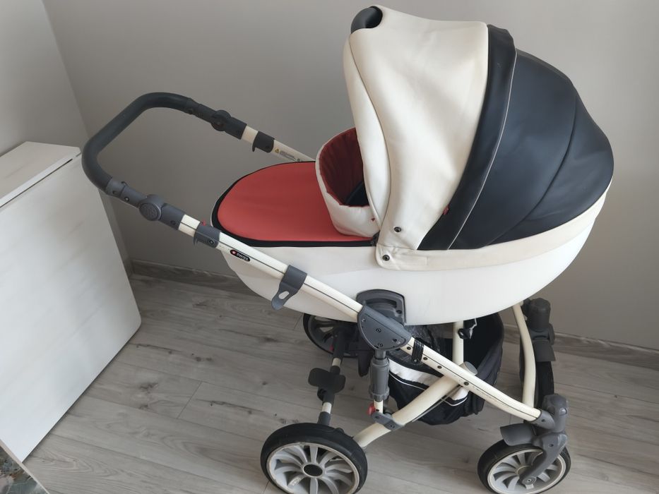 Продам дитячу коляску